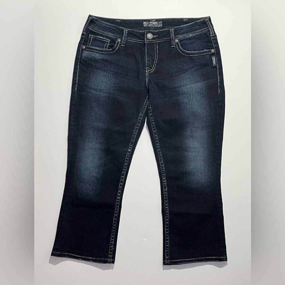 Women’s Silver Blue Jean Capri, Size 31, Dark Wash